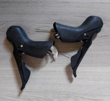 
SHIMANO 105 ST-R7020 STI shifters en remklauwen BR-R7070 beschikbaar voor biedingen