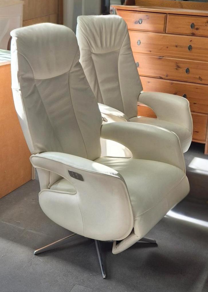 2 wit leren elektrische relax fauteuils ook op accu, Huis en Inrichting, Fauteuils, Zo goed als nieuw, Leer, 50 tot 75 cm, 75 tot 100 cm