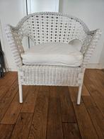 Witte Rieten Stoel met Kussen, Huis en Inrichting, Stoelen, Ophalen, Gebruikt, Wit, Riet of Rotan