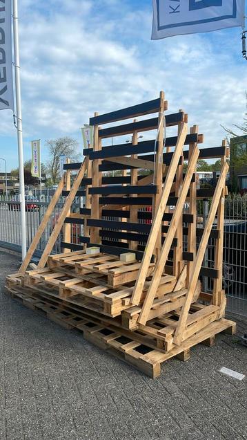 Stookhout, pallets, huttenbouw beschikbaar voor biedingen