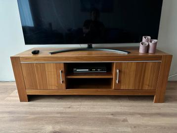 TV kast beschikbaar voor biedingen