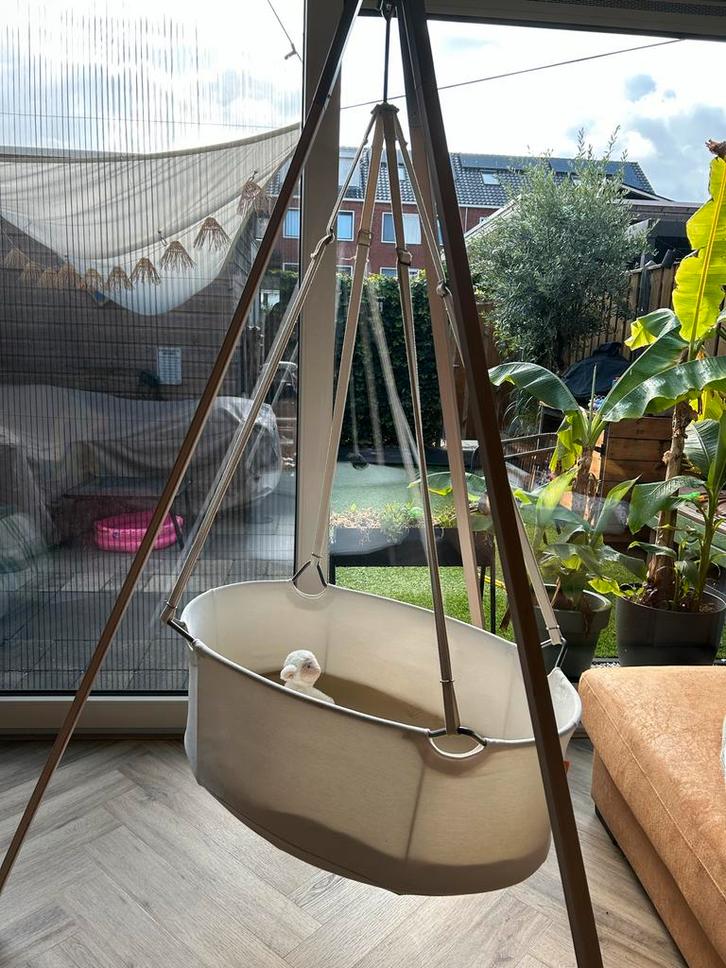 Leander hangwiegje met driepoot, Kinderen en Baby's, Babywiegjes en Ledikanten, Zo goed als nieuw, Wieg, Ophalen