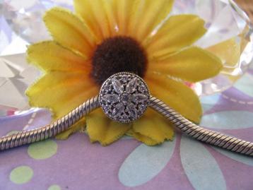 Pandora bedel 791762CZ = radiant LOVE bloom + zirks HELDER beschikbaar voor biedingen