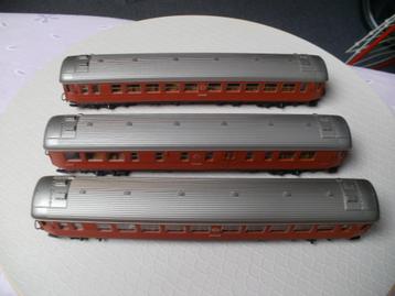 3x Marklin Ho rijtuig van de SJ 2x 4072+1x 4073+verlichting. beschikbaar voor biedingen