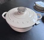 Smeg stoofpan braadpan geëmailleerde gietijzer pan 4.2 L 24Ø, Ophalen of Verzenden, Zo goed als nieuw, Gietijzer, Koekenpan of Braadpan