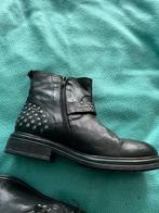 Stoere Zwarte leren enkellaarsjes met studs, maat 39, Kleding | Dames, Zwart, Lage of Enkellaarzen, Ophalen of Verzenden, Zo goed als nieuw