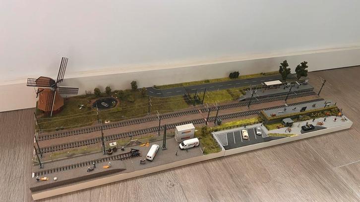 Schaal N Nederlands Diorama, Hobby en Vrije tijd, Modeltreinen | Overige schalen, Zo goed als nieuw, Brug, Tunnel of Gebouw, Gelijkstroom