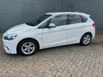 BMW 218i ACTIVE TOURER NAVI AIRCO LED-XENON ALU PDC 136 PK, Voorwielaandrijving, 65 €/maand, Wit, Origineel Nederlands