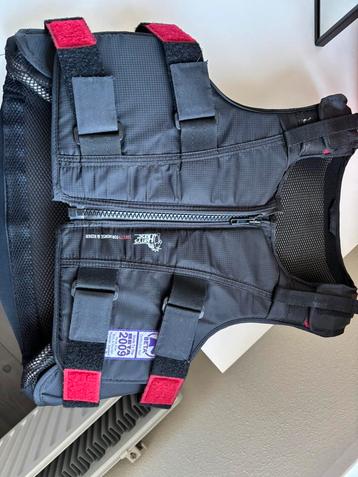 Happy horse bodyprotector beschikbaar voor biedingen