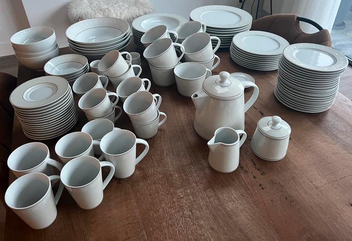 Servies voor 9 personen (111 delig), Antiek en Kunst, Antiek | Servies compleet, Ophalen
