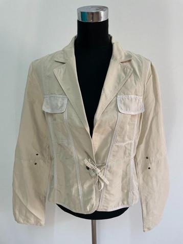 Jas27 - Cremekleurig Marc Cain colbert maat 5 = 42 (1) beschikbaar voor biedingen