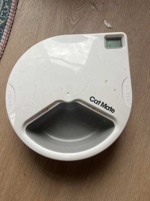 Cat Mate automatische voeder met timer, Dieren en Toebehoren, Kattenvoerbakken en Drinkbakken, Gebruikt, Automatisch, Ophalen of Verzenden