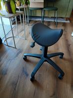 2x zadel stoel verstelbaar op wieltjes, Ophalen, Zo goed als nieuw, Hout