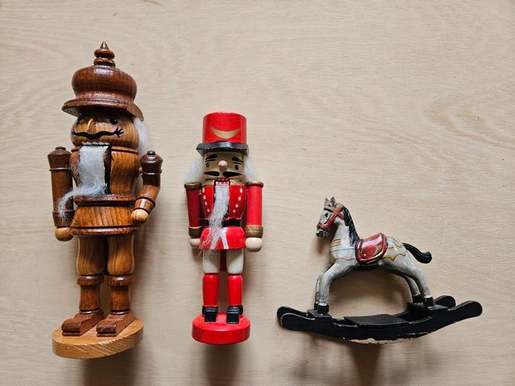 Twee keer notenkraker en een hobbelpaardje | goede staat, Antiek en Kunst, Curiosa en Brocante, Ophalen of Verzenden