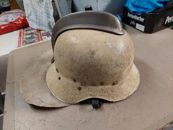 Brandweerhelm - Vintage verzamelobject, Verzamelen, Militaria | Algemeen, Overige soorten, Helm of Baret, Overige gebieden, Ophalen of Verzenden
