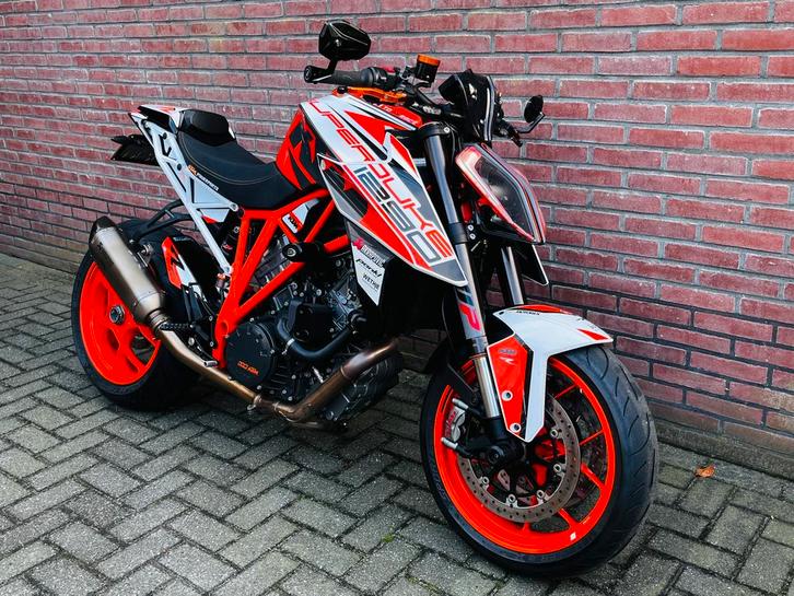 KTM 1290 SuperDuke R 2017 Akra Quicksift Cruise TrackPack, Motoren, Motoren | KTM, Bedrijf, Naked bike, meer dan 35 kW, 2 cilinders