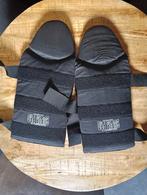 Booster scheenbeschermers - goede staat, Sport en Fitness, Vechtsporten en Zelfverdediging, Ophalen of Verzenden