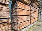 Lariks palen | OUTLET | 15x15x cm | 4 en 5 meter | OP = OP, Ophalen, Nieuw, 250 cm of meer, Palen