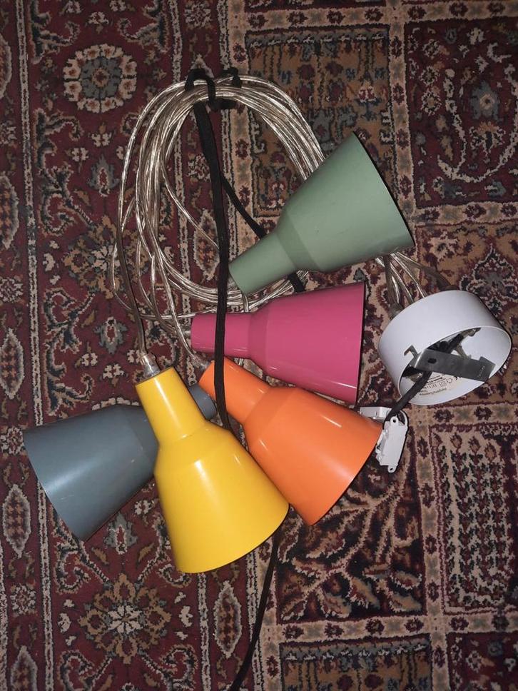 Hanglamp met 5 kleurige kapjes, Huis en Inrichting, Lampen | Vloerlampen, Gebruikt, Minder dan 100 cm, Metaal, Ophalen