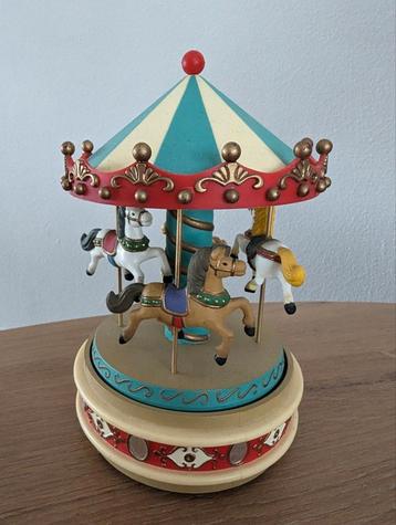 Speeldoos Enesco Carrousel beschikbaar voor biedingen