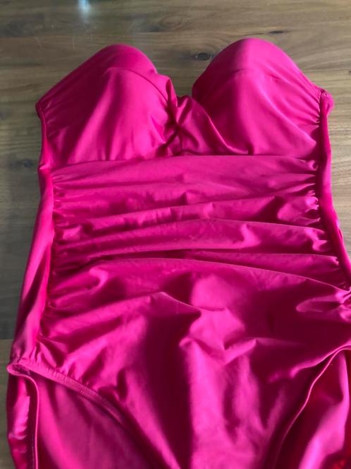 Miraclesuit badpak mt 42 roze rood, Kleding | Dames, Badmode en Zwemkleding, Zo goed als nieuw, Badpak, Rood, Ophalen of Verzenden