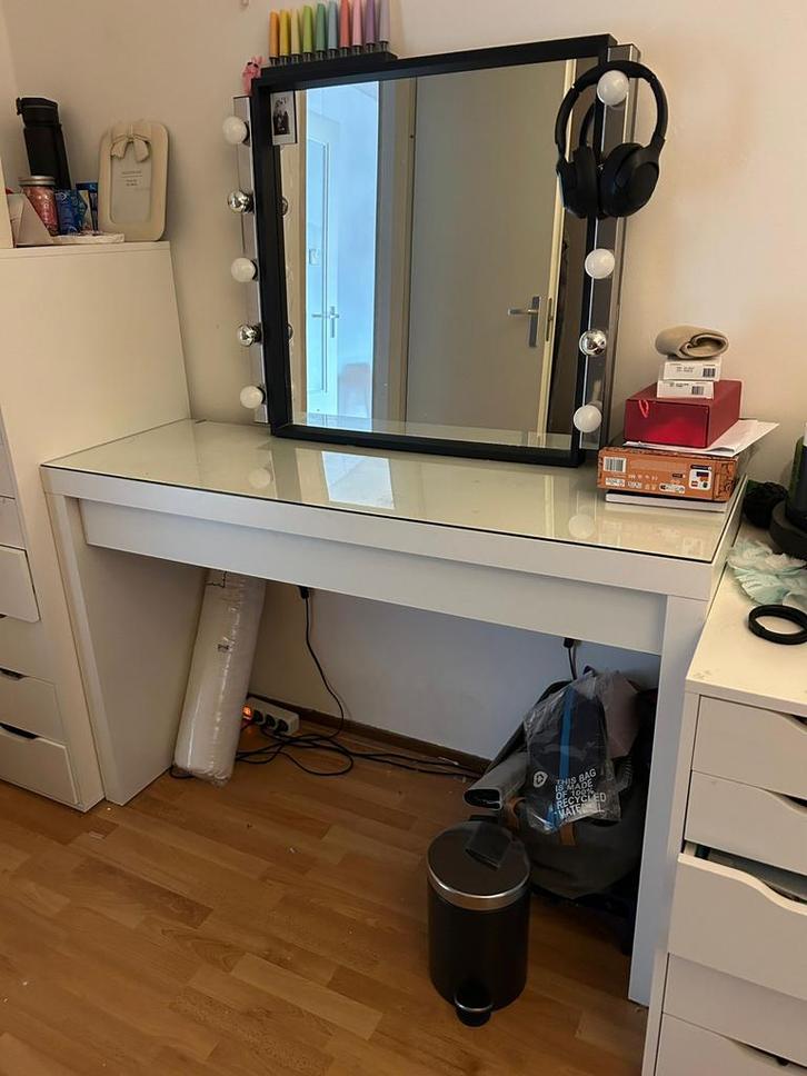 IKEA Malm Toilettafel / Bureau - Zo goed als nieuw, Huis en Inrichting, Tafels | Kaptafels, Zo goed als nieuw, Minder dan 100 cm
