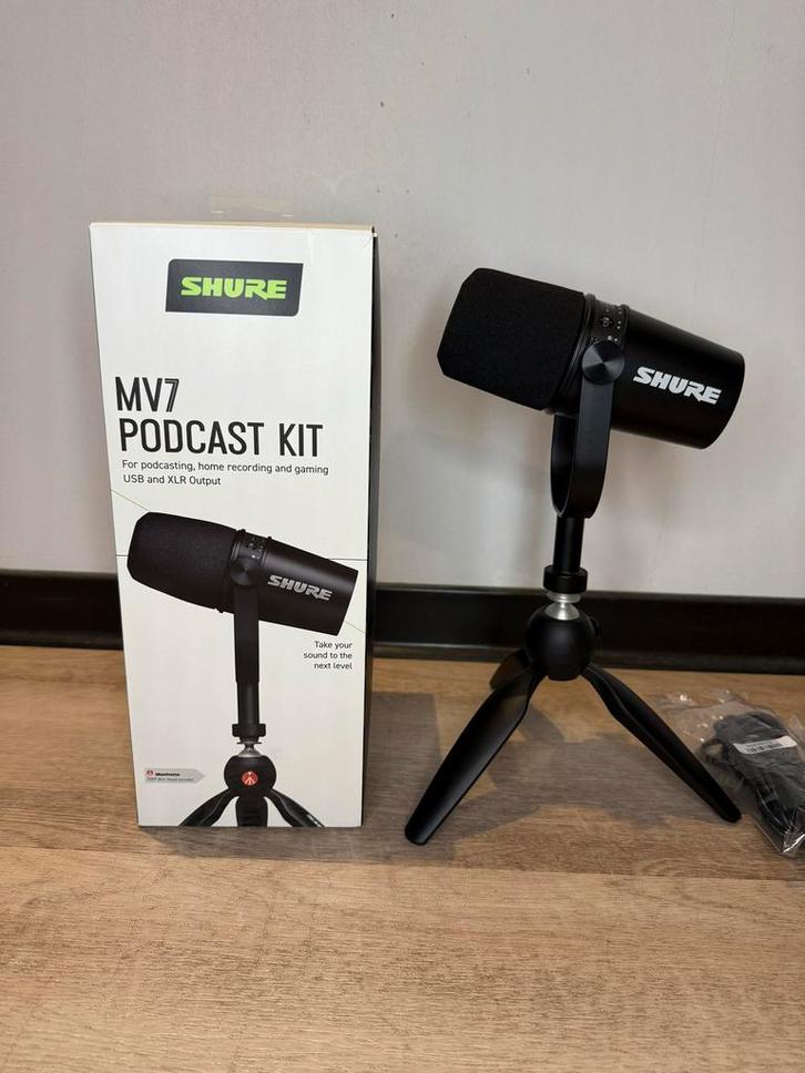Shure MV7 Podcast Kit as new, Muziek en Instrumenten, Microfoons, Zo goed als nieuw, Studiomicrofoon, Ophalen of Verzenden
