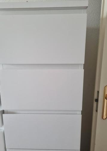 Malm ladekast/nachtkastje ikea 3lades wit - afbeelding 2