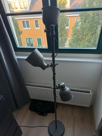 Ikea hektar lamp met 3 spots beschikbaar voor biedingen