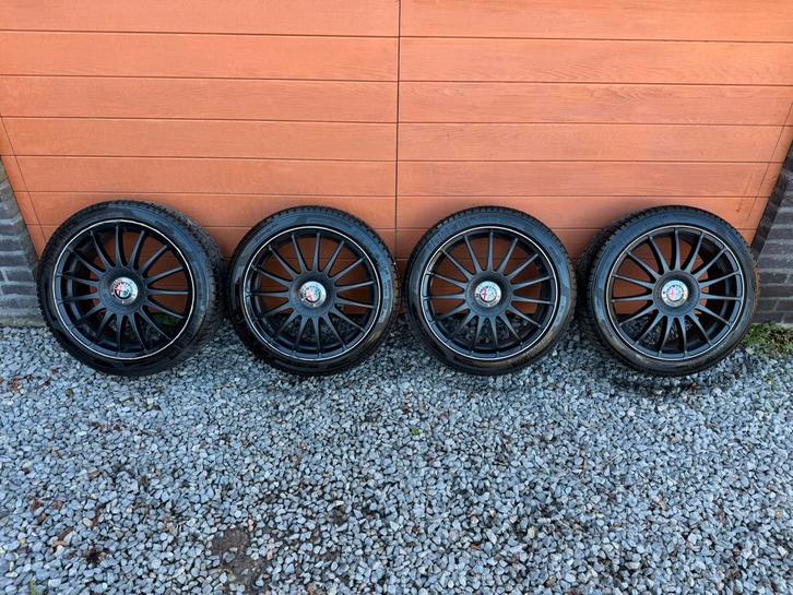 Alfa Mito winterbanden + velgen 205/45/17 Kleber sport QV, Auto-onderdelen, Banden en Velgen, Velg(en), Winterbanden, 17 inch