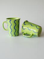 Funky mokken groen aardewerk wavy, Ophalen of Verzenden, Aardewerk, Overige stijlen, Kop(pen) en/of Schotel(s)