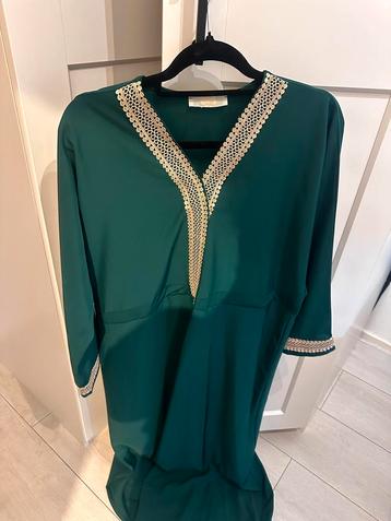 Abaya beschikbaar voor biedingen