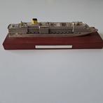 Costa Deliziosa miniatuur, Ophalen of Verzenden, Zo goed als nieuw, Motorboot, Schaalmodel