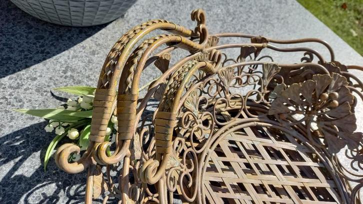 3 Prachtige ijzeren manden Kerst Bloemsierkunst + 3x bollen, Huis en Inrichting, Woonaccessoires | Schalen en Manden, Nieuw, Rond