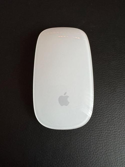 Apple Magic Mouse 2 (A1657), Computers en Software, Muizen, Zo goed als nieuw, Muis, Linkshandig, Rechtshandig, Draadloos, Ophalen of Verzenden