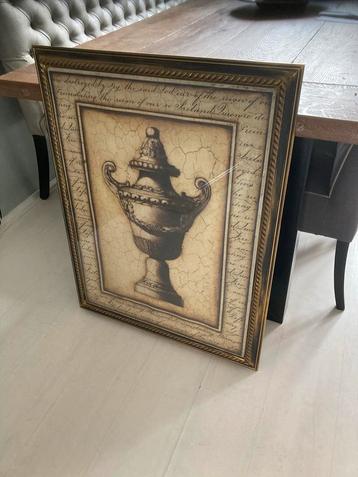 Decoratieve lijst met vaas afbeelding beschikbaar voor biedingen