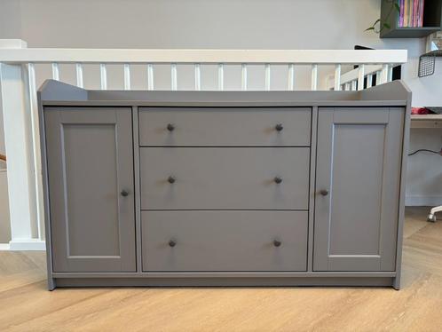 IKEA HAUGA buffetkast grijs, Huis en Inrichting, Kasten | Buffetkasten, Zo goed als nieuw, Minder dan 100 cm, 100 tot 150 cm, 25 tot 50 cm