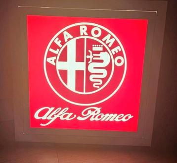 Alfa romeo lichtbak showroom reclame mancave werkplaats beschikbaar voor biedingen