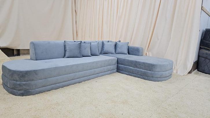 Nieuwe Luxe Hoekbank in Blauw Velours – Modern & Comfortabel, Huis en Inrichting, Banken | Bankstellen, Nieuw, Hoekbank, Vierpersoons of meer