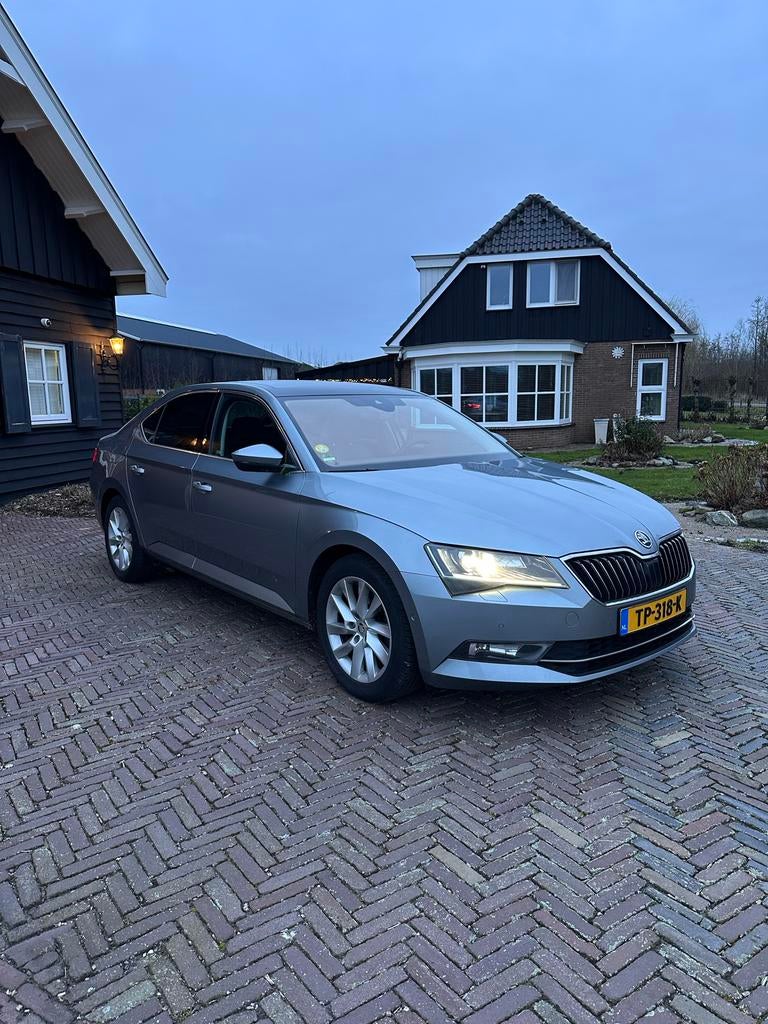 Skoda Superb 2.0TDI, Business 2, Dealer onderhouden, Auto's, Skoda, 4 cilinders, USB, Diesel, Particulier
