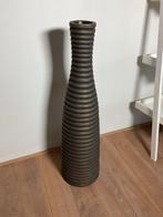 Grote vaas met ribbelstructuur – sober en stijlvol, Huis en Inrichting, Woonaccessoires | Vazen, Ophalen, Overige kleuren, Aardewerk of Porselein