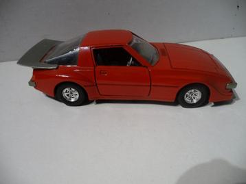 Mazda RX-7 van Bburago. Schaal: 1:24. Italy. Verzending kan beschikbaar voor biedingen