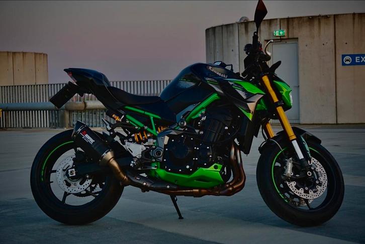 LEES ADVERTENTIE | Kawasaki Z900 SE 2024 Full Akrapovič, Motoren, Onderdelen | Kawasaki, Gebruikt, Ophalen