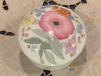 Vintage Wedgewood Bone China Pastel Floral Round Trinket Box, Ophalen of Verzenden