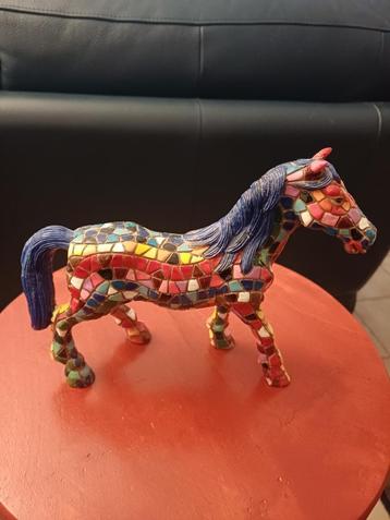 Barcino beeldje van paard, Gaudi stijl beschikbaar voor biedingen