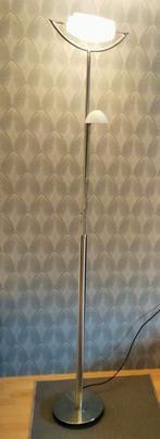 RVS Staande Lamp met Leeslamp - Dimbaar, Huis en Inrichting, Lampen | Vloerlampen, Ophalen, Zo goed als nieuw, Glas, Modern