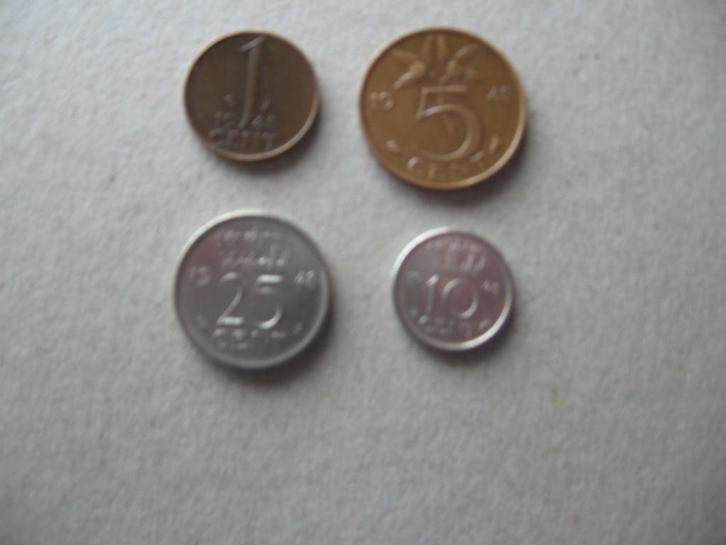 Vier munten (Ned.)1948., Postzegels en Munten, Munten | Nederland, Losse munt, 25 cent, Koningin Wilhelmina, Ophalen of Verzenden