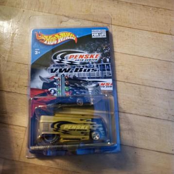 HOT WHEELS VW T1 DRAG BUS 2001 - US PENSKE AUTO CENTER beschikbaar voor biedingen