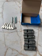 Buva 2002/6 cilinder SKG** 4 stuks incl. 6 sleutels, Ophalen of Verzenden, Zo goed als nieuw, Slot
