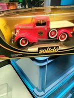 Solido Ford V8 Pick Up Beverly Hills Fire Departent 1/19, Ophalen of Verzenden, Zo goed als nieuw, Solido